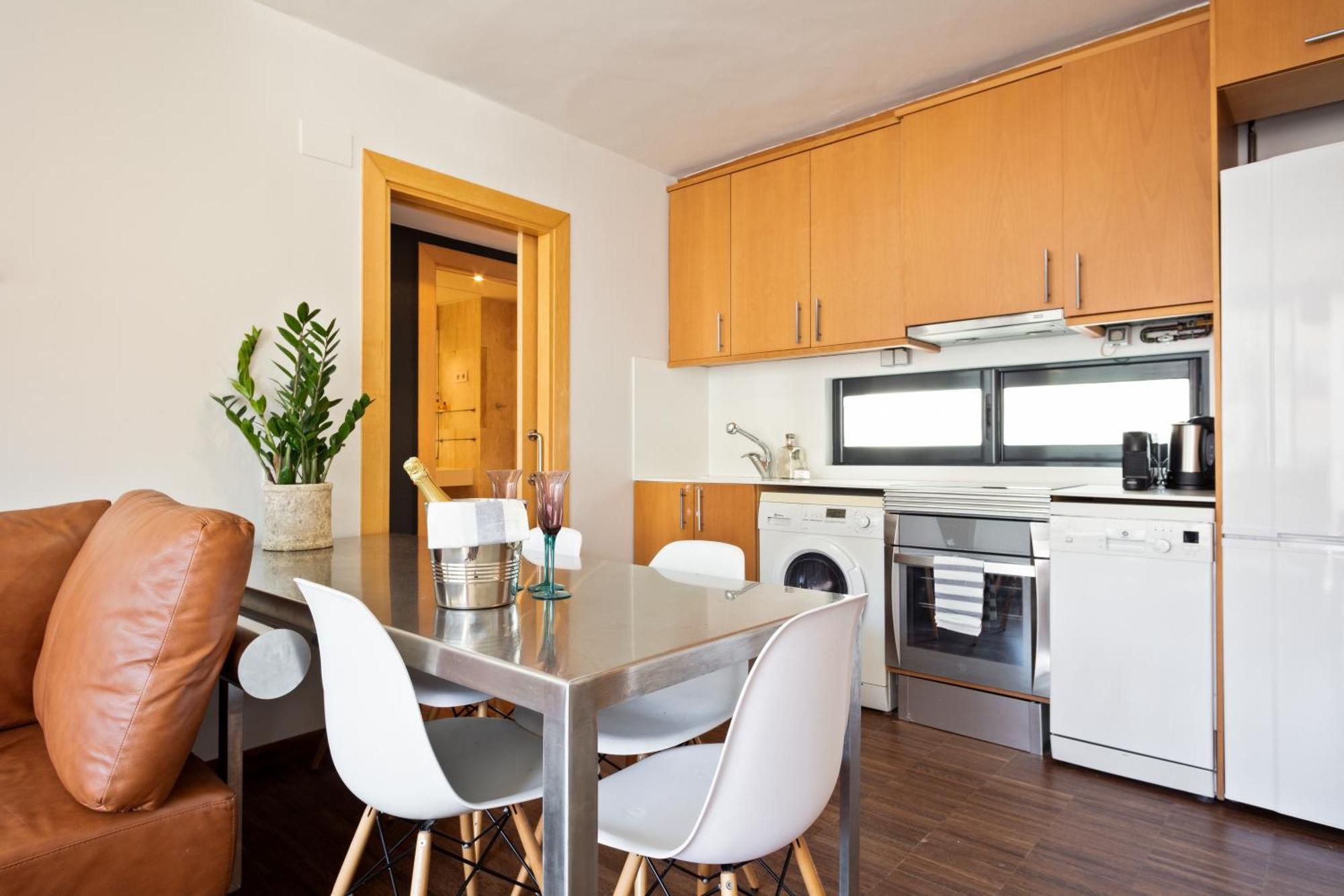Apartment Barcelona Rentals - Sarria Apartments Near Center Oda fotoğraf