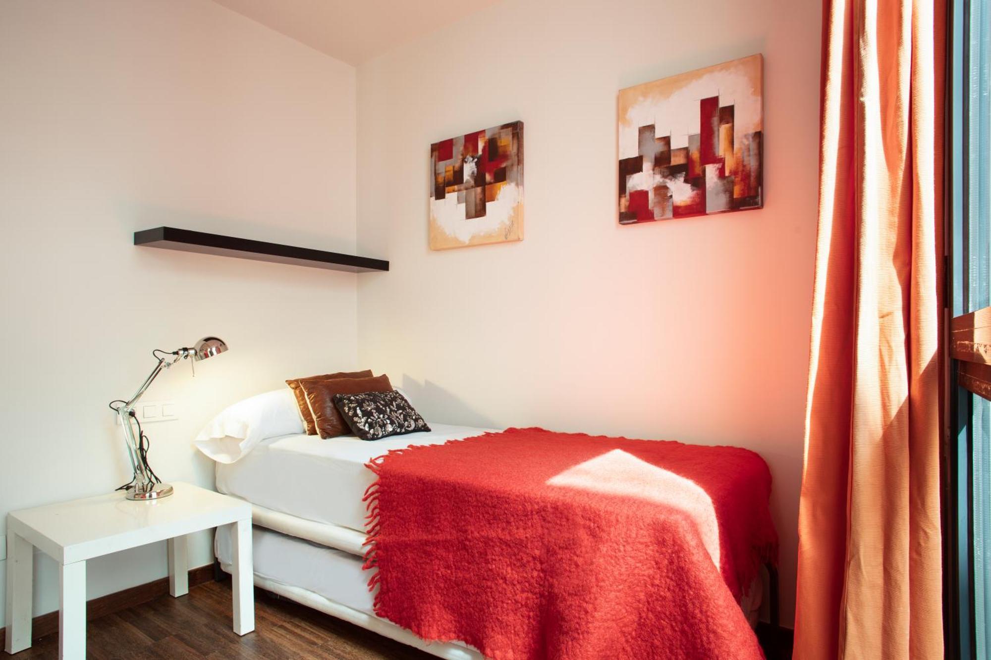 Apartment Barcelona Rentals - Sarria Apartments Near Center Oda fotoğraf